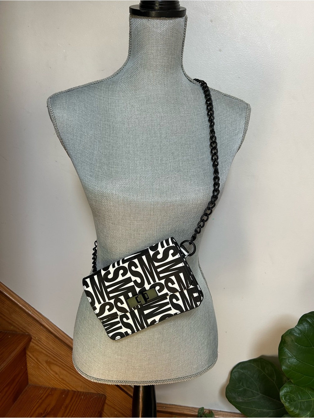 Steve Madden Black & White Patterned Crossbody Bag